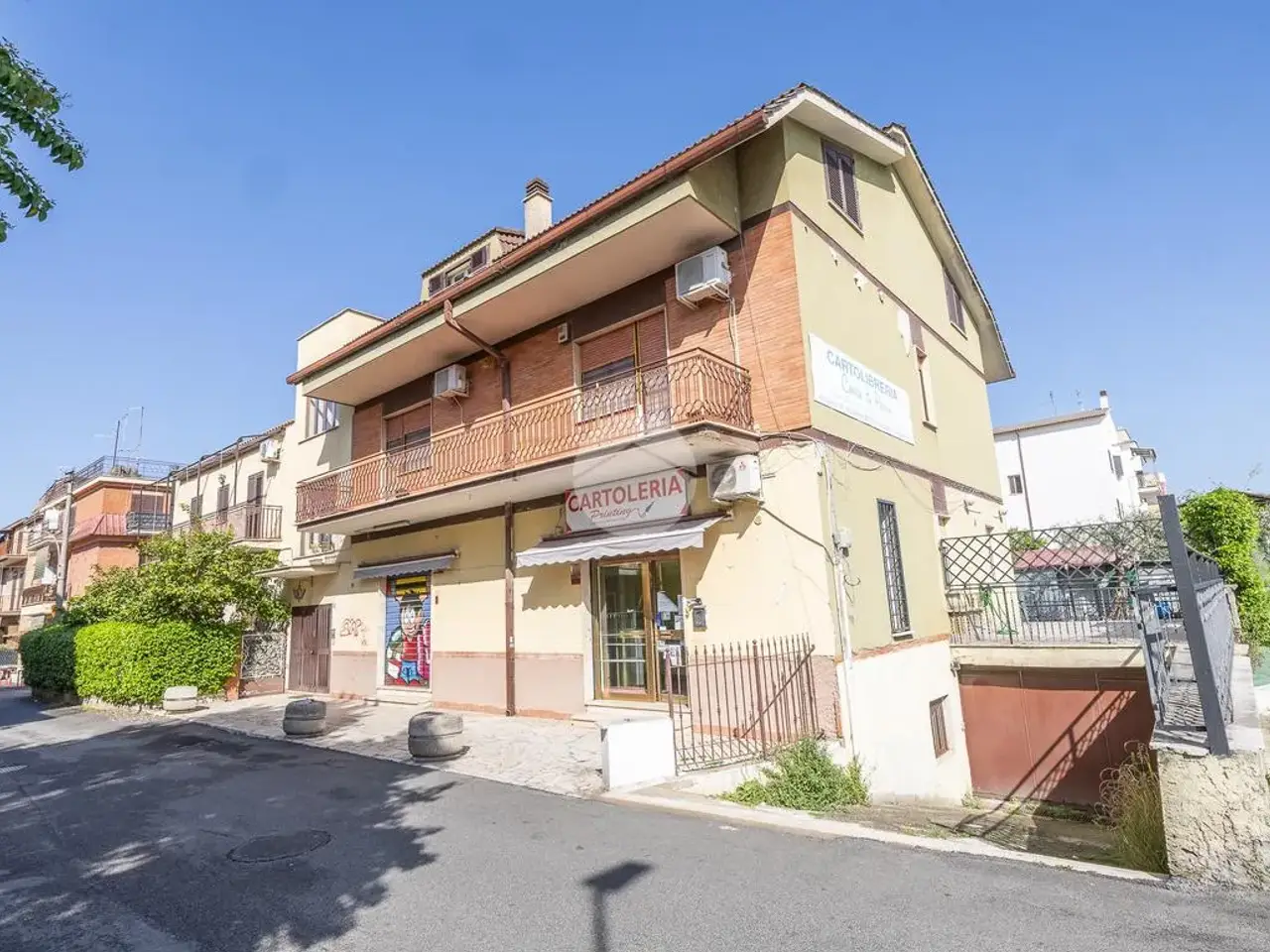 Negozio in Strada Leonina 25, Tivoli, {3} - Foto 2