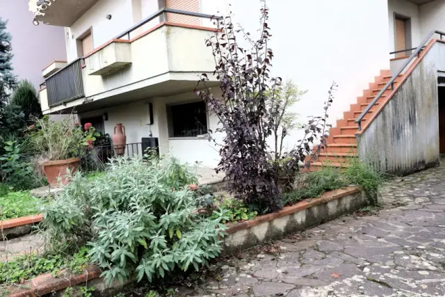 Terraced house in Via Tamigi, Montevarchi - Photo 1