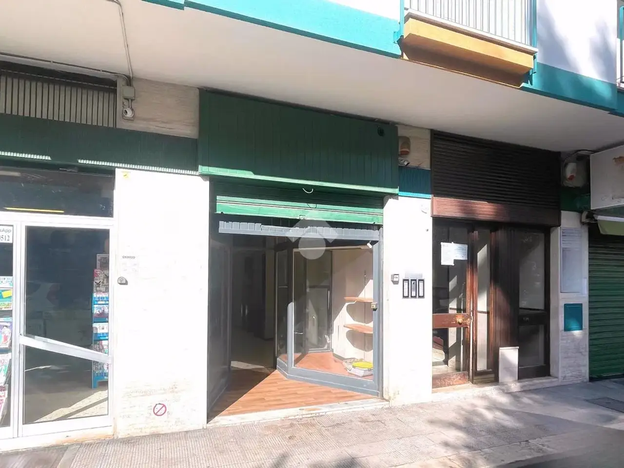 Negozio in Piazza Principe Umberto 10, Barletta, {3} - Foto 1