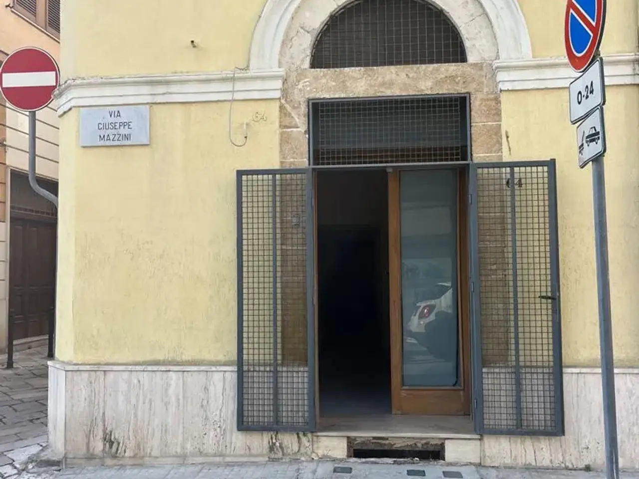 Ufficio in Via Mazzini 64, Brindisi, {3} - Foto 2