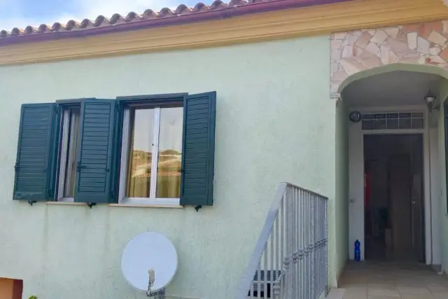 Dreizimmerwohnung in Via Mar Ligure, Siniscola - Foto 1