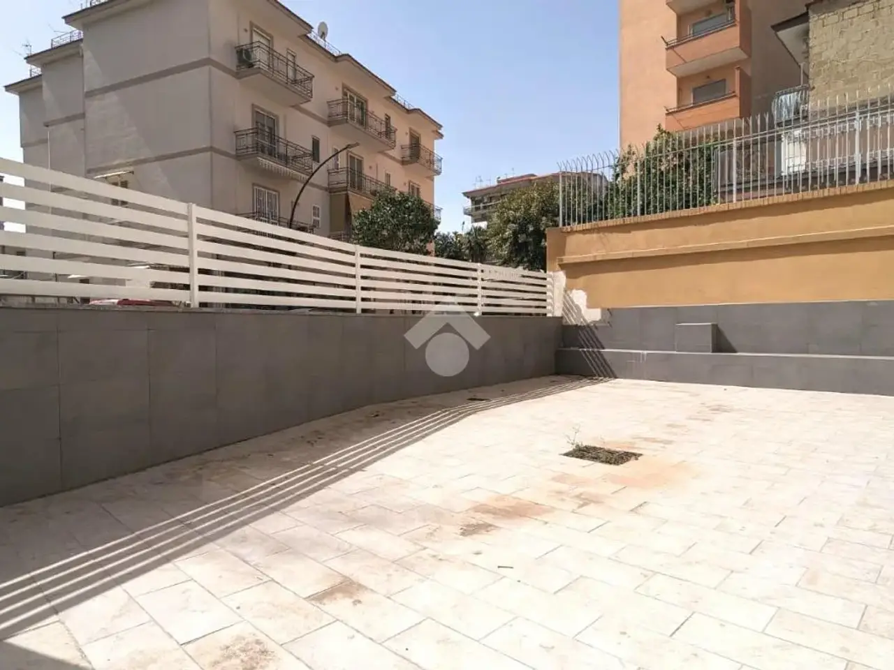 Negozio in Via Pio XII 53, Napoli, {3} - Foto 2