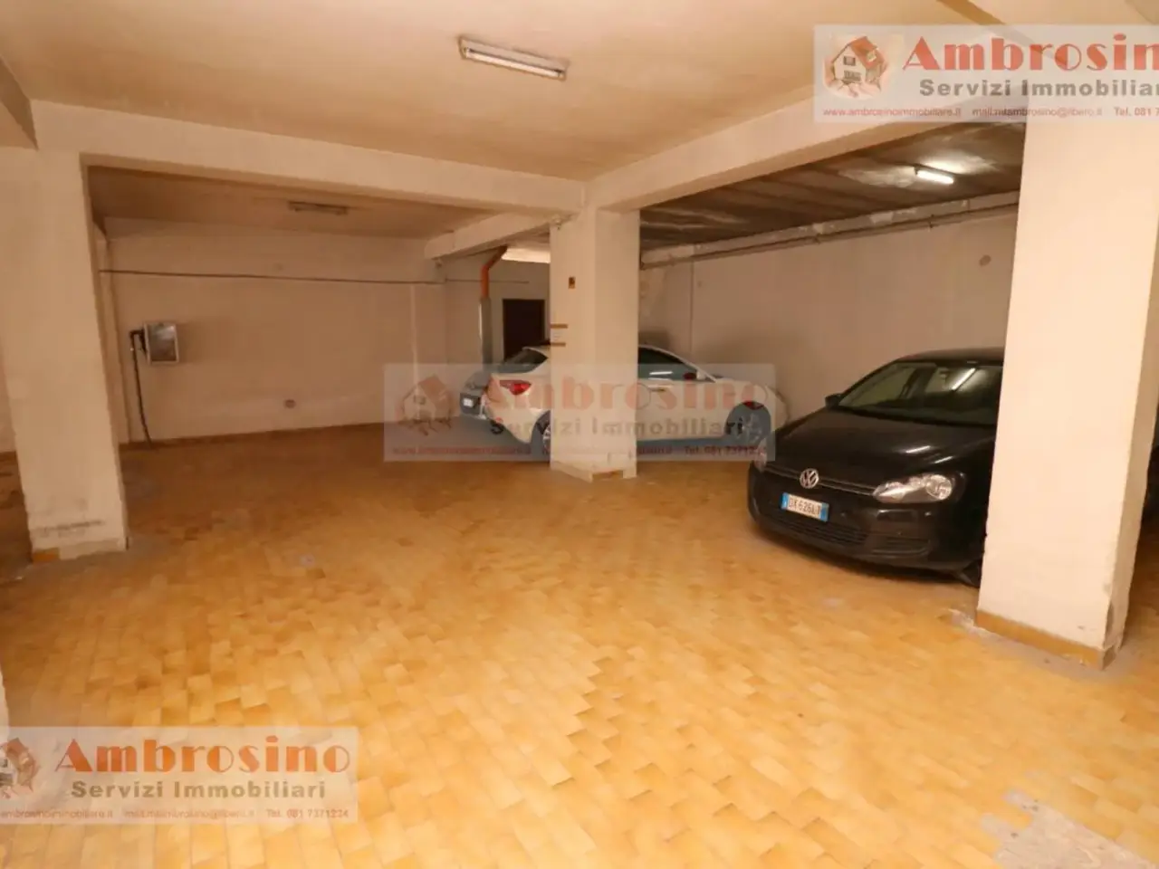 Magazzino in Calata Capodichino 132, Napoli, {3} - Foto 2