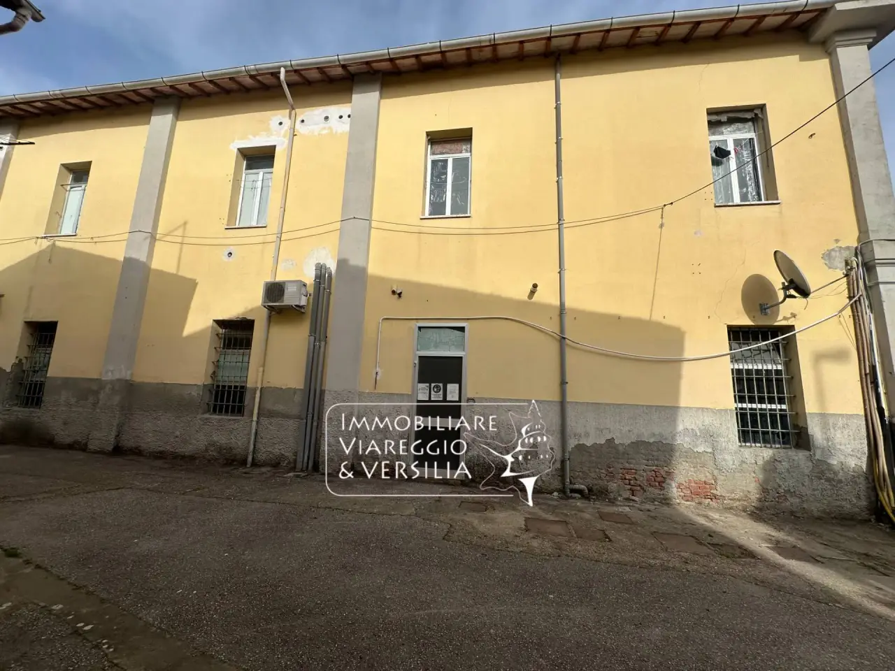 Magazzino in Via Dante 128, Fucecchio, {3} - Foto 1