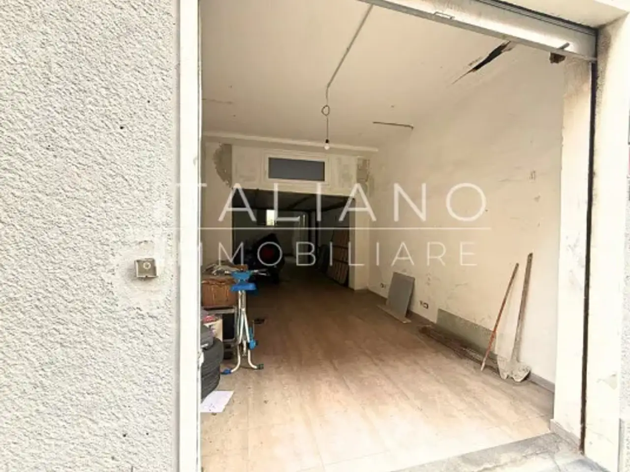 Negozio in Via Colonnello Francesco Bertè 67, Milazzo, {3} - Foto 1