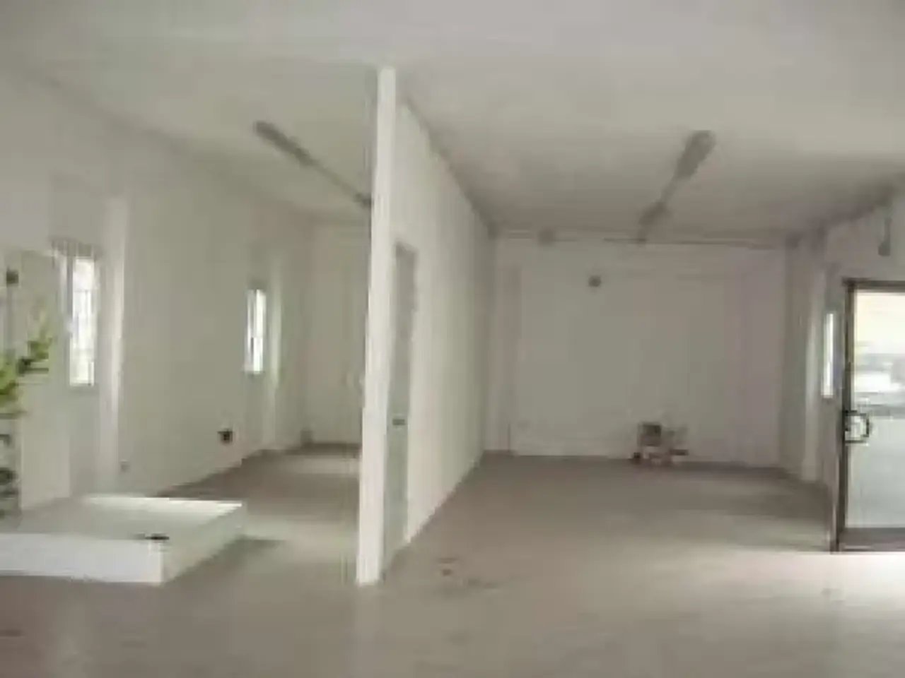 Negozio in Viale Vittorio Veneto 26, Sansepolcro, {3} - Foto 2