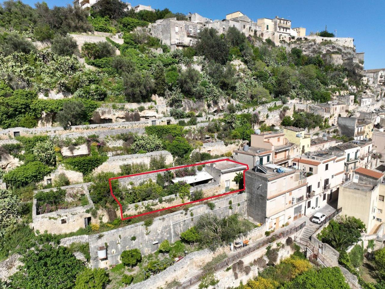 casa indipendente in vendita a Modica in zona Modica Alta