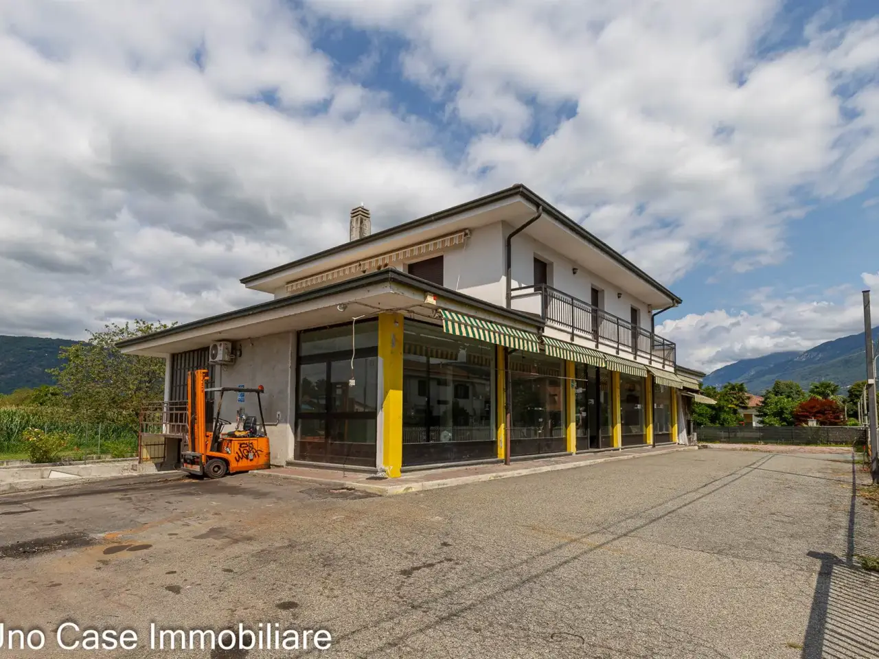 Negozio in Via Ivrea Montalto Dora, Montalto Dora, {3} - Foto 1