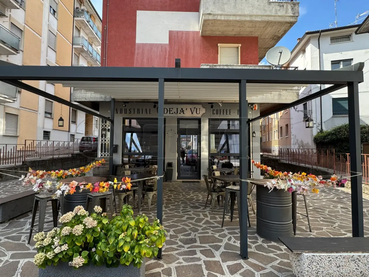 Palazzina commerciale in , Valdagno, {3} - Foto 2