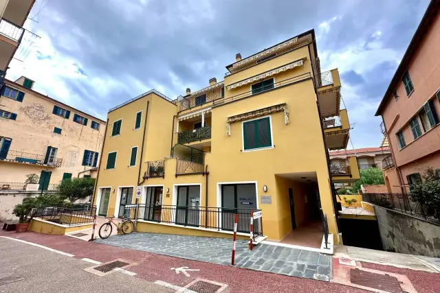 Bilocale in Via Giardino 5, Riva Ligure - Foto 1