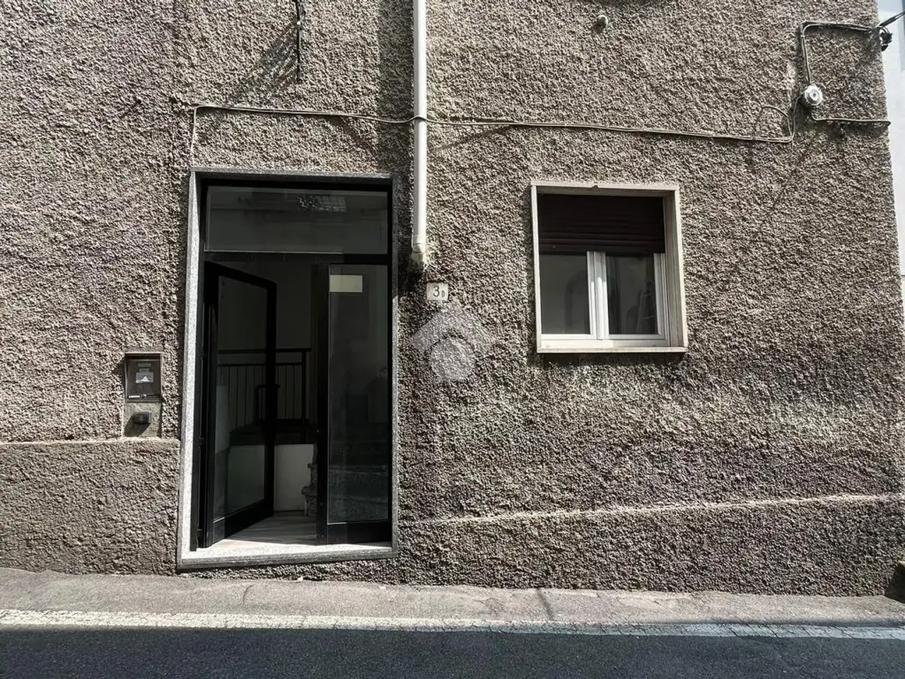Negozio in Via della Chiesa 3, Verano Brianza, {3} - Foto 1