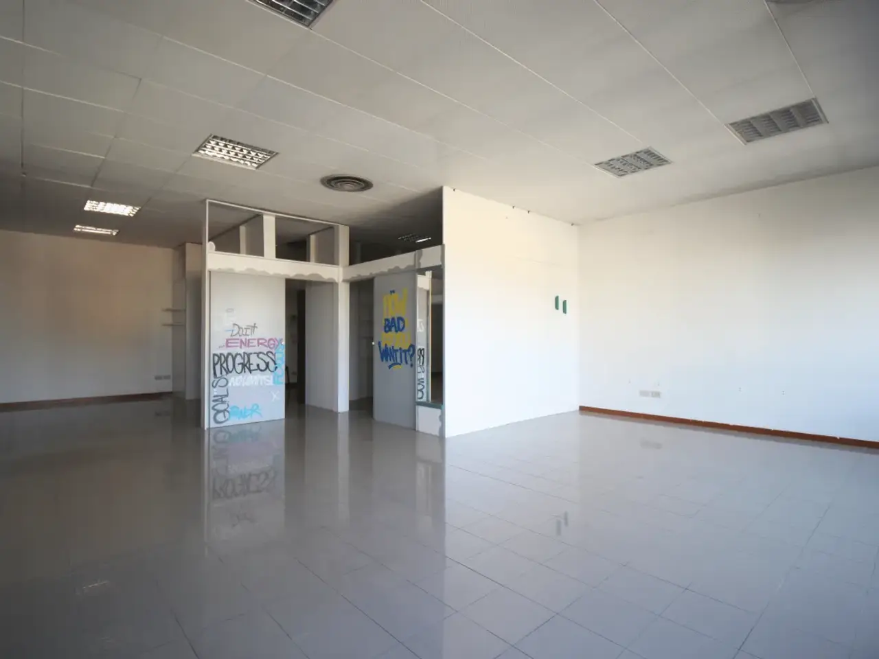 Ufficio in Via Fratelli Baracca, 204, Vicenza, {3} - Foto 1