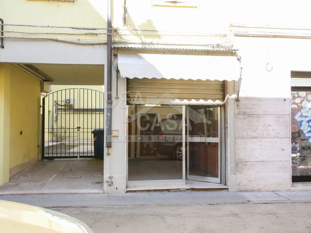 Locale commerciale in 11, Via Giuseppe Mazzini, San Giovanni Battista, Concordia sulla Secchia, Unione Comuni Modenesi Area Nord, Modena, Emilia-Romagna, 41033, Italia, Concordia Sulla Secchia, {3} - Foto 1