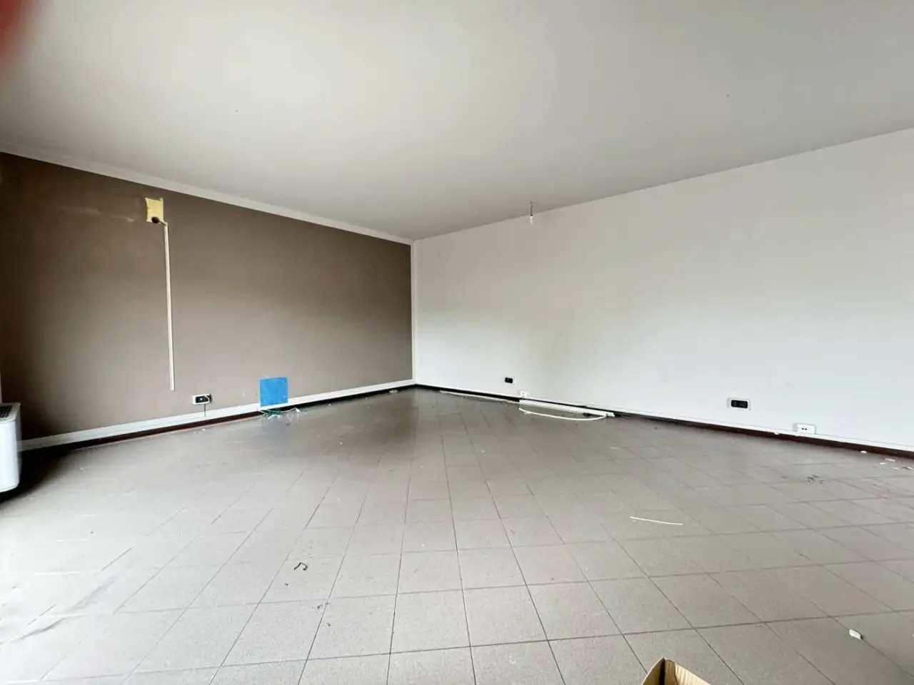 Magazzino in Via dei Cavalletti 378, Lucca, {3} - Foto 1