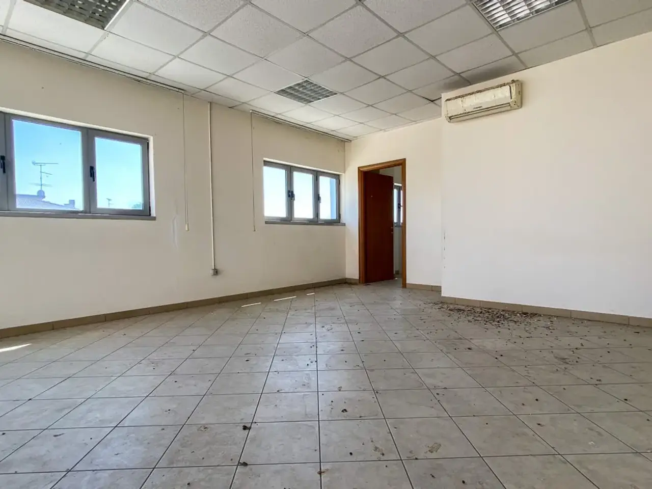 Ufficio in Via Cesare Aroldi, 44, Viadana, Mn, Italia, Viadana, {3} - Foto 2