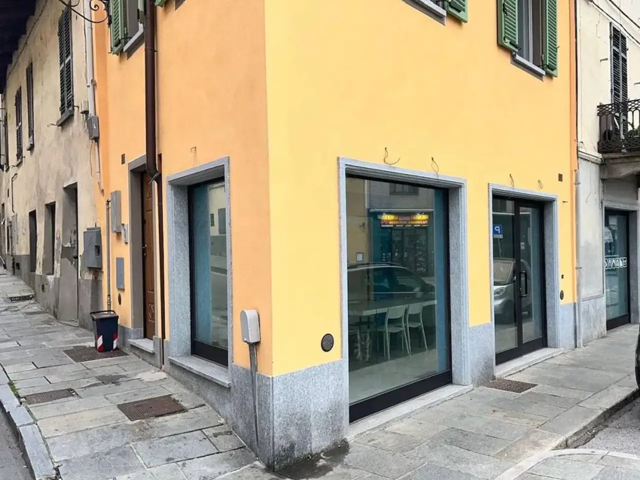 Locale commerciale in Via Vittorio Emanuele II 83, Chieri, Chieri, {3} - Foto 1