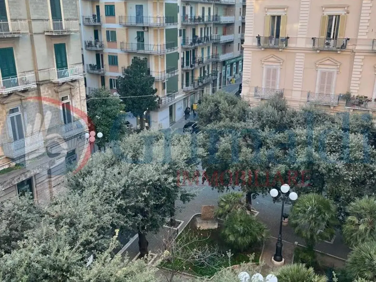 Ufficio in Piazza San Francesco d'Assisi 12, Bisceglie, {3} - Foto 1