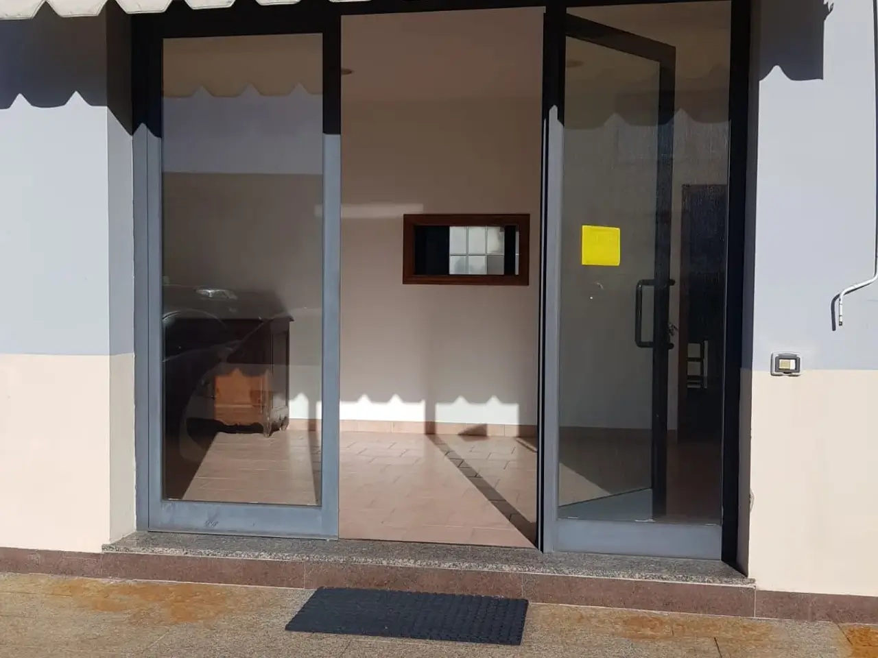 Negozio in Pietrasanta - Pietrasanta Sotto Aurelia, Pietrasanta, {3} - Foto 2