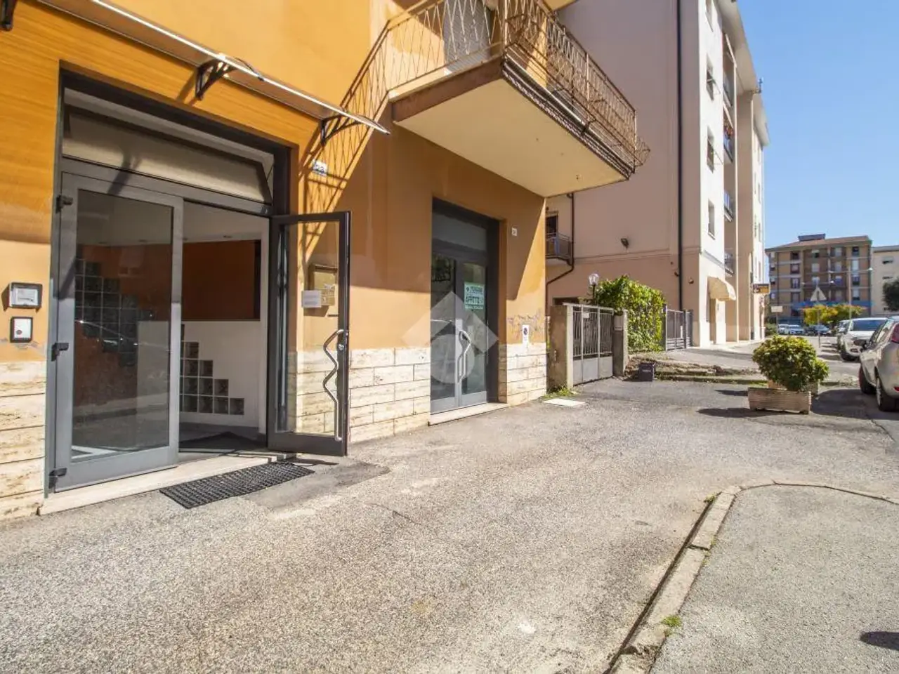 Negozio in Via Pietro Boschi 21, Rieti, {3} - Foto 1