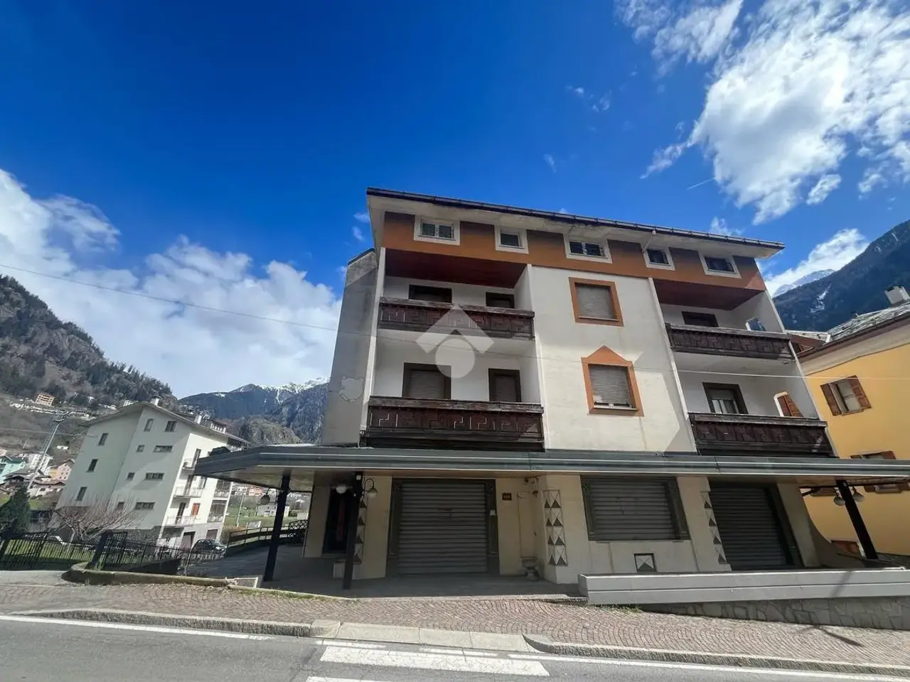 Albergo in Via Roma 8, Sondalo, {3} - Foto 1