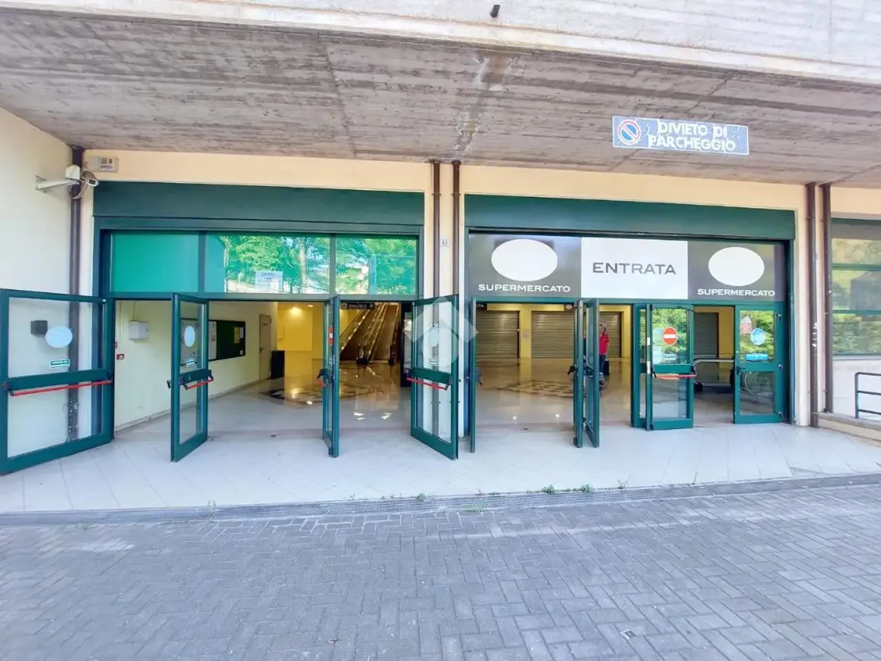 Negozio in Via San Nicola  Tolentino 25, Lumezzane, {3} - Foto 1