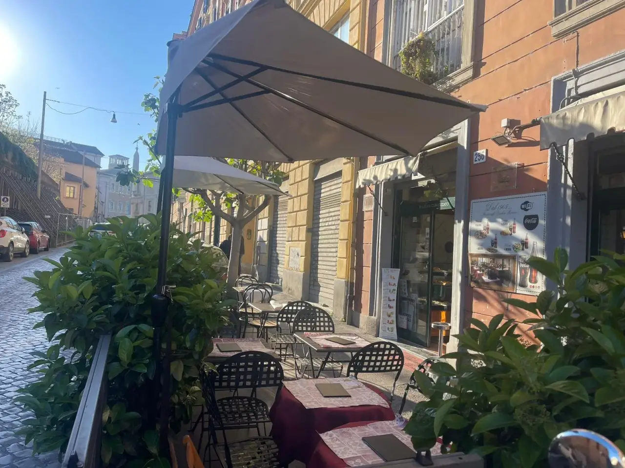 Wine bar in Via di San Giovanni in Laterano 254, Roma, {3} - Foto 2