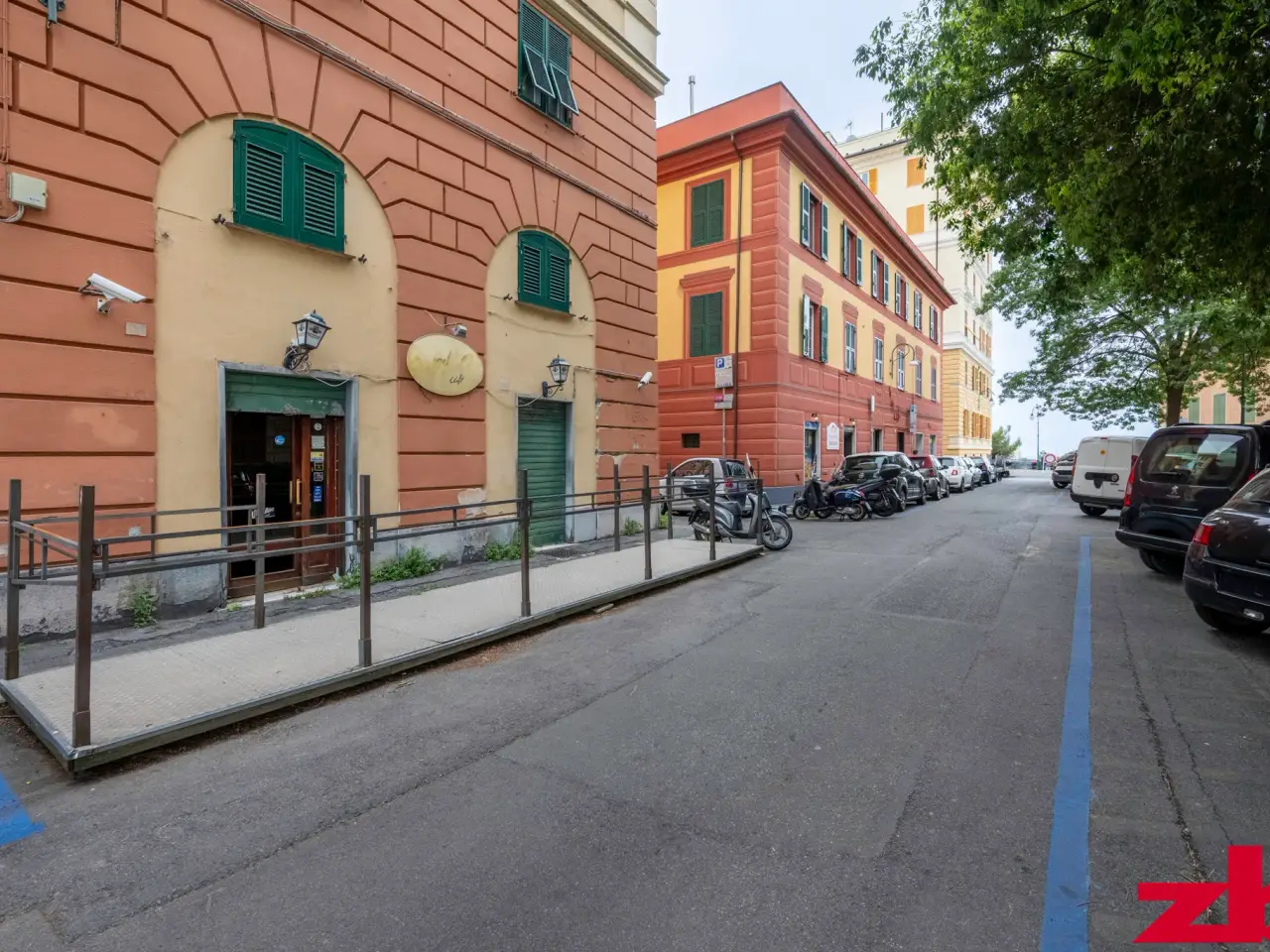 Palazzina commerciale in Via Gaetano Colombo, Genova, {3} - Foto 1
