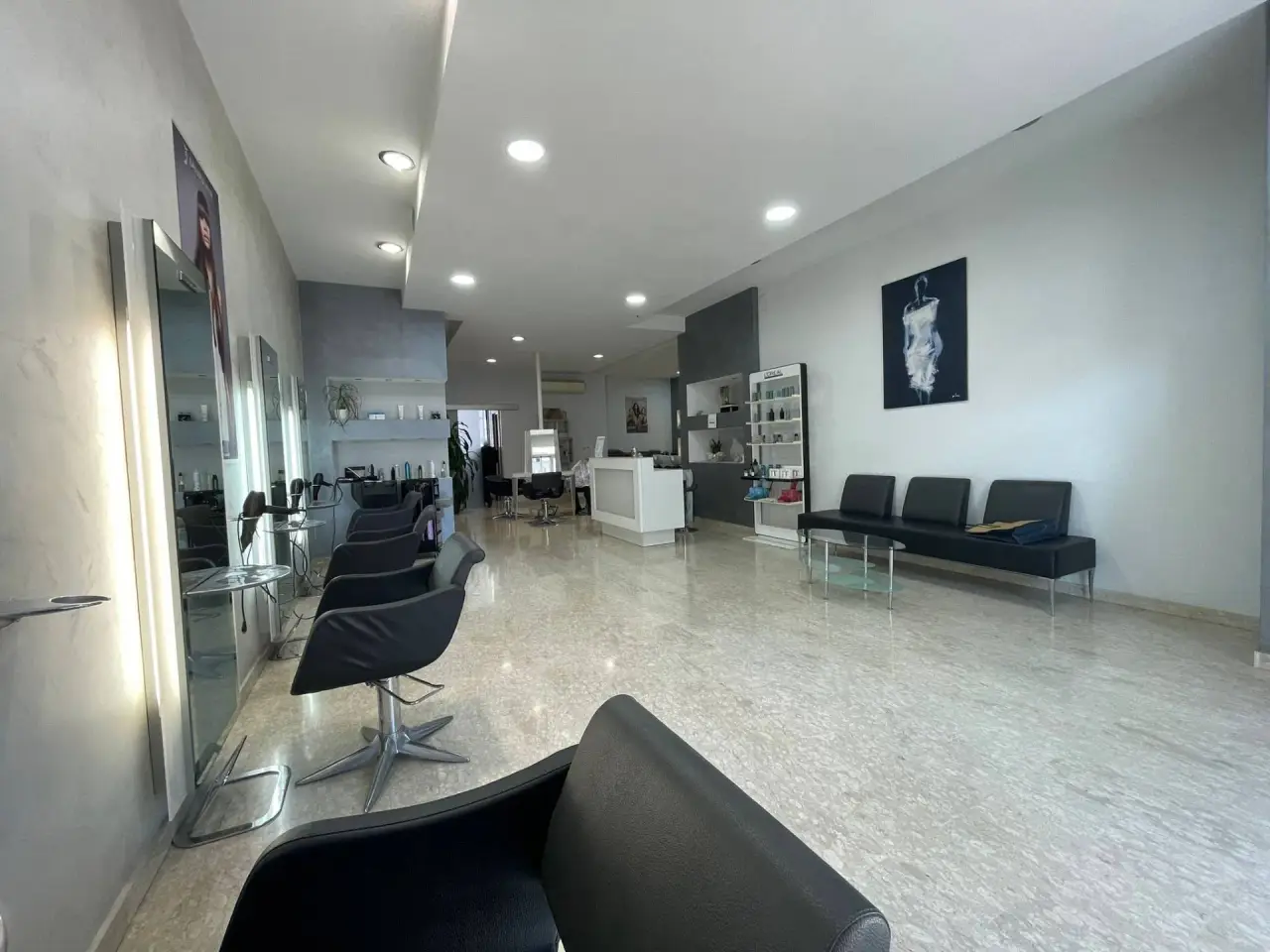 Negozio in Via Leonardo da Vinci, San Nicola La Strada, {3} - Foto 1