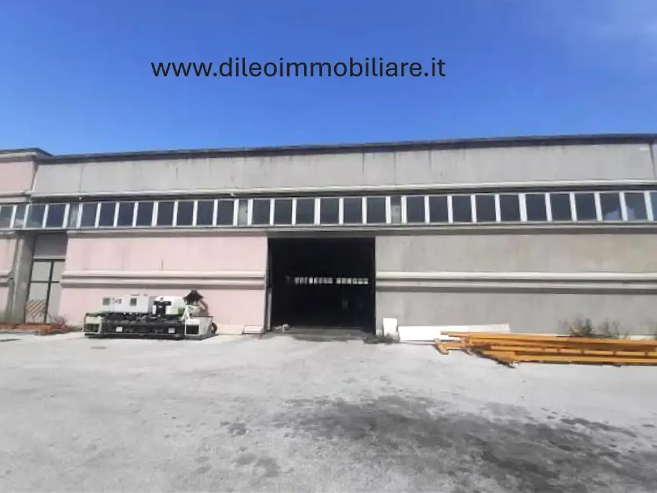 Capannone in Via dell'Industria 5-7, Castelplanio, {3} - Foto 1