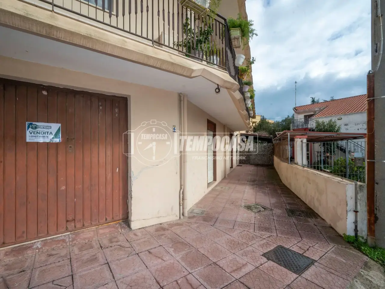 Magazzino in Strada Comunale Faro Superiore - Sperone 3, Messina, {3} - Foto 2