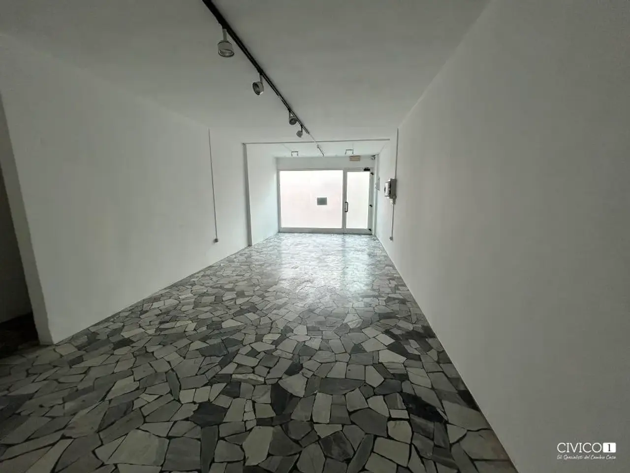 Palazzina commerciale in Via Riviera 63, Nanto, {3} - Foto 1