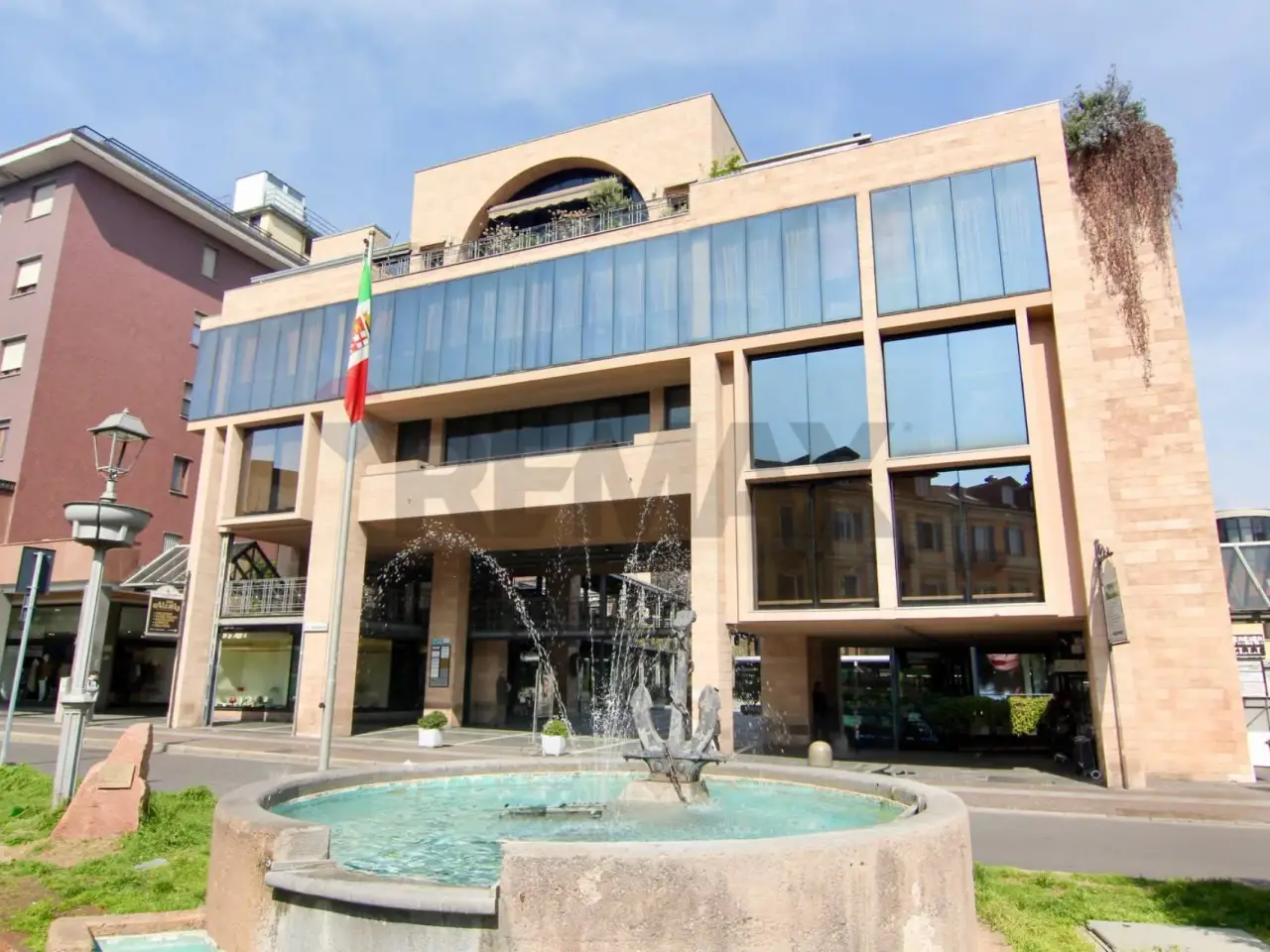 Ufficio in Piazza XX Settembre 1, Varese, {3} - Foto 1