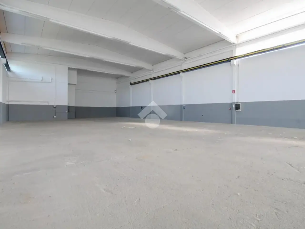 Capannone in Viale Passo Sella, Sassuolo, {3} - Foto 1