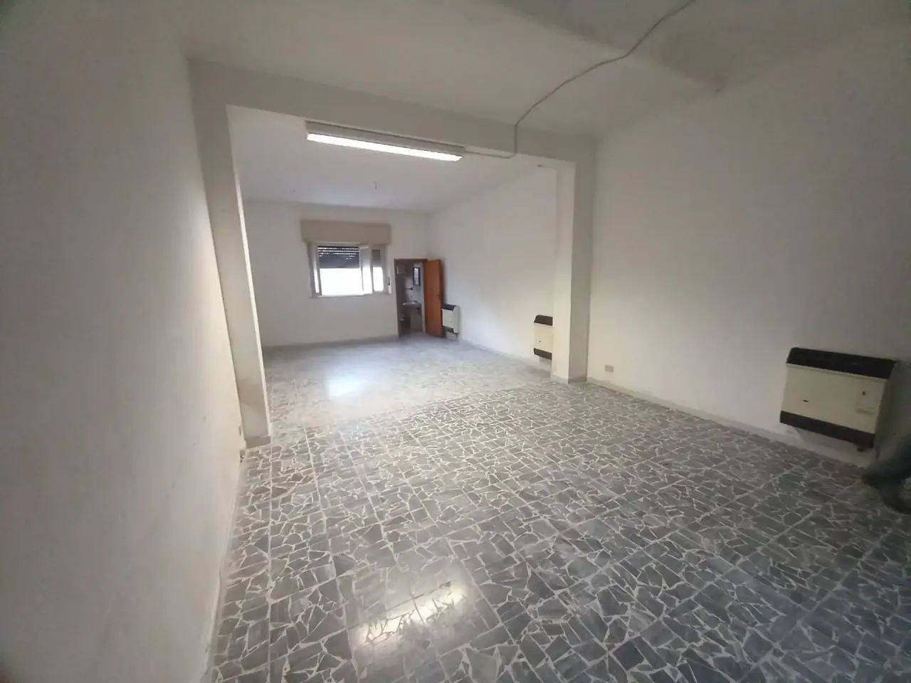 Esercizio commerciale in Via Aldo Moro 2, Crespina Lorenzana, {3} - Foto 1