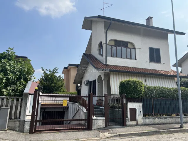 Villa in Via Don Lorenzo Milani, Brugherio - Foto 1