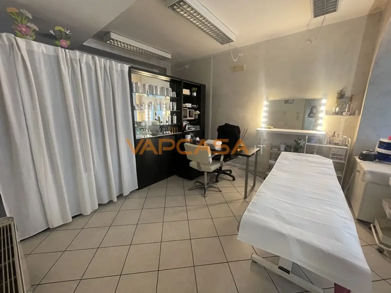 Centro estetico - Solarium - Benessere in Via Mameli, Romano Di Lombardia, {3} - Foto 2