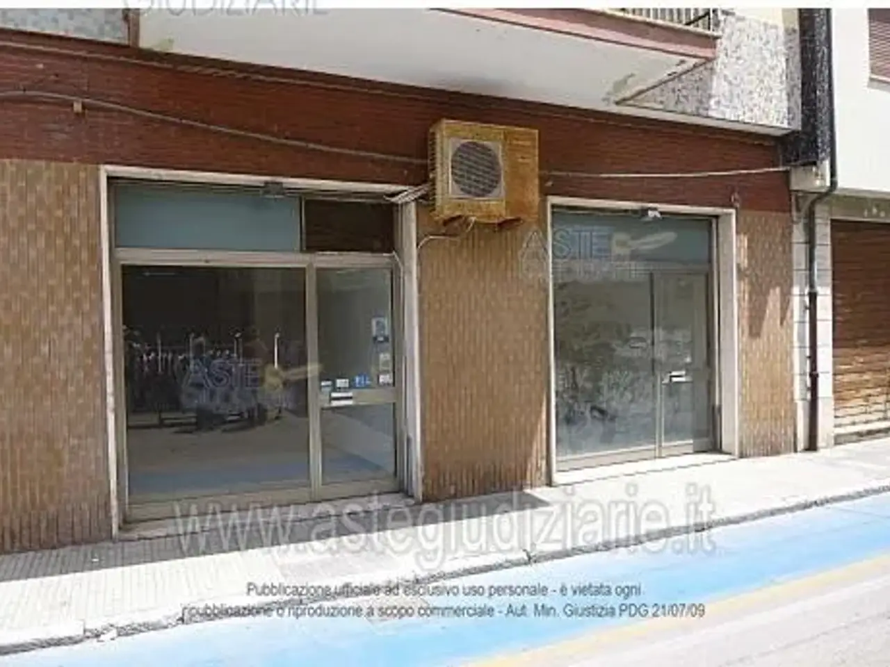Negozio in Via Nino Bixio, 85, 60015 Falconara Marittima An, Italia 85, Falconara Marittima, {3} - Foto 1