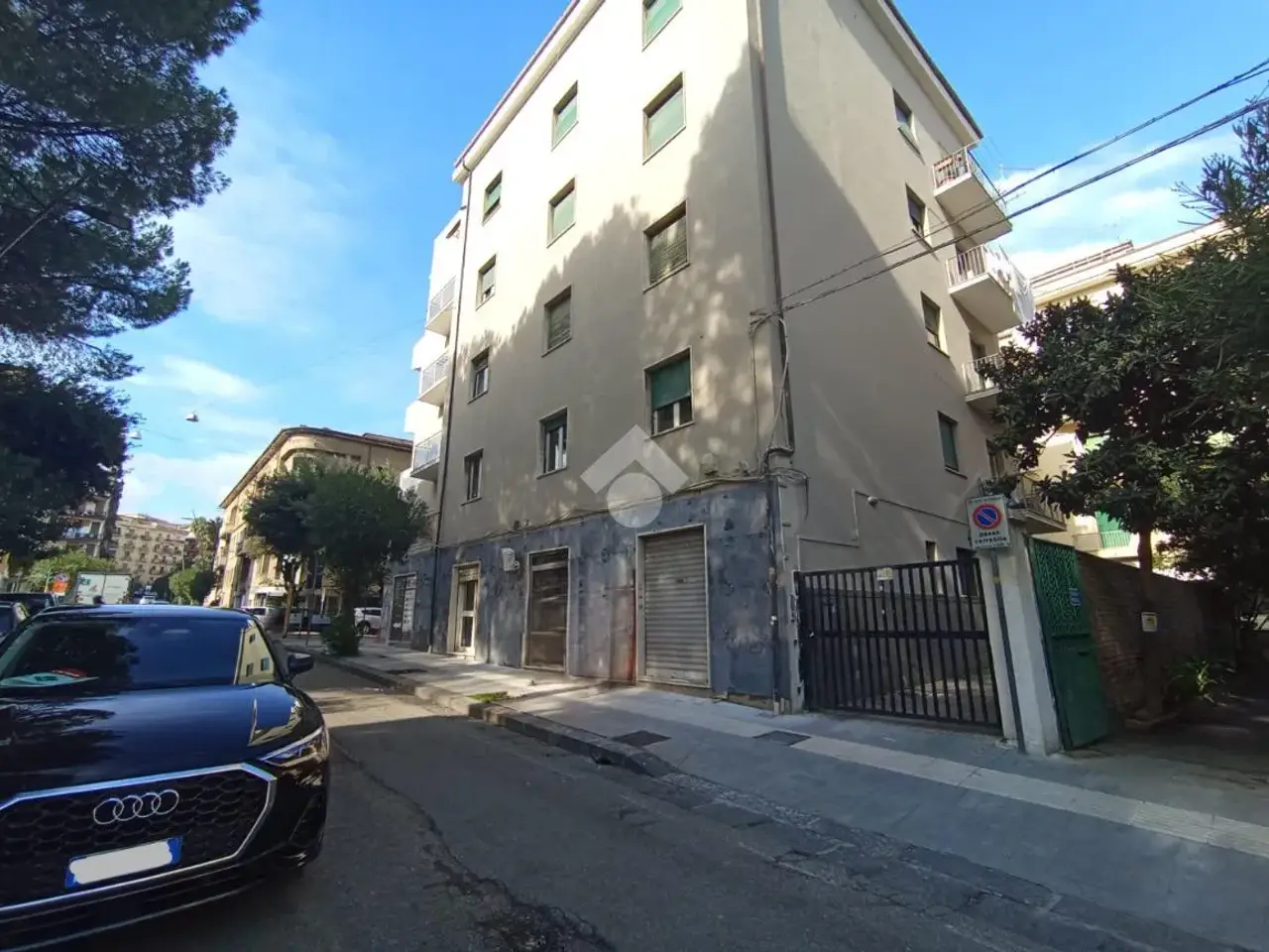 Negozio in Via Simonetta 32, Cosenza, {3} - Foto 1