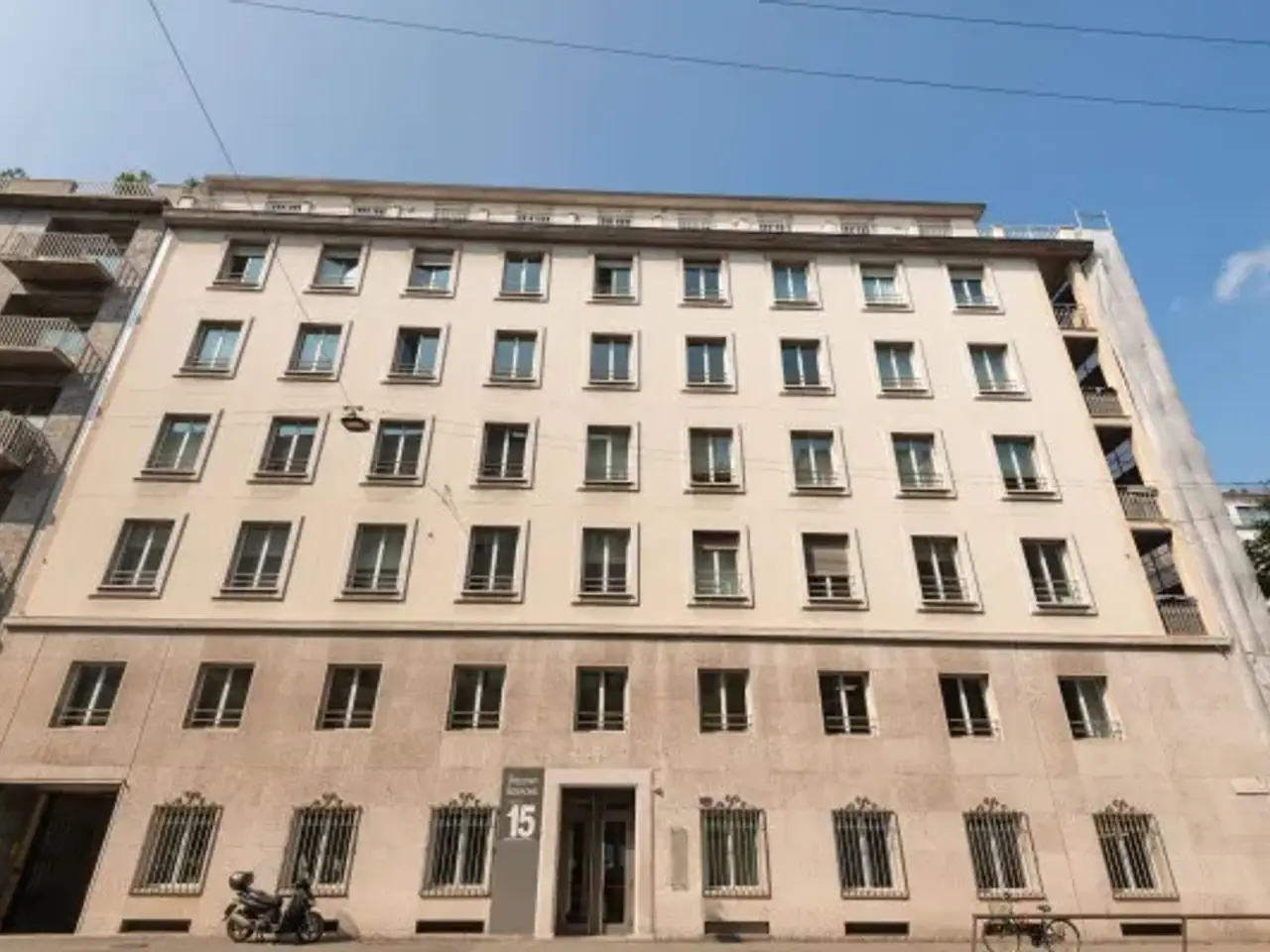 Ufficio in Via Uberto Visconti di Modrone 15, Milano, {3} - Foto 1
