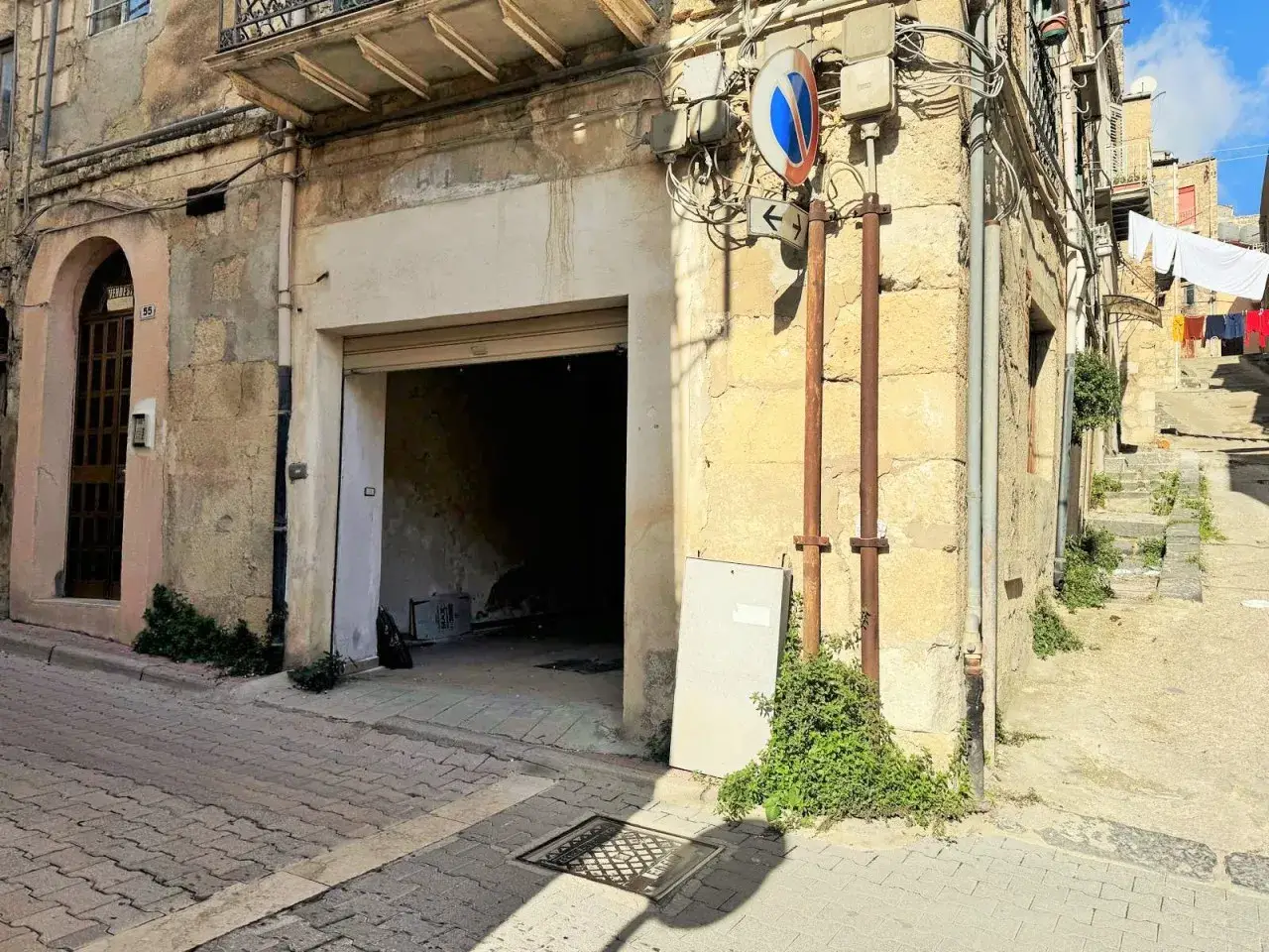 Magazzino in Via Re Vittorio Emanuele Primo, Casteltermini, {3} - Foto 2