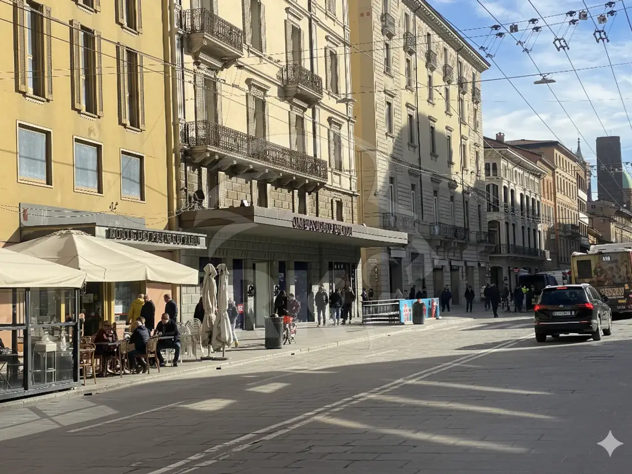 Piante e fiori in Via dell'Indipendenza 2, Bologna, {3} - Foto 2