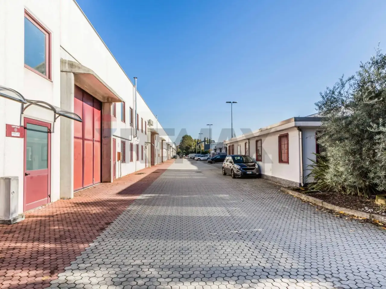 Capannone in Viale dell Industria 42, Busto Arsizio, {3} - Foto 2