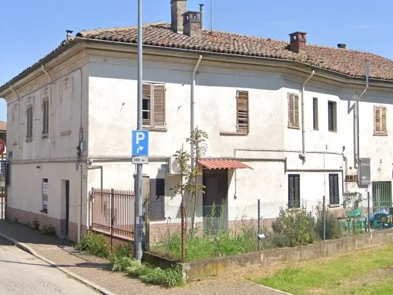 Palazzina commerciale in Via Genova 105, Alessandria, {3} - Foto 1