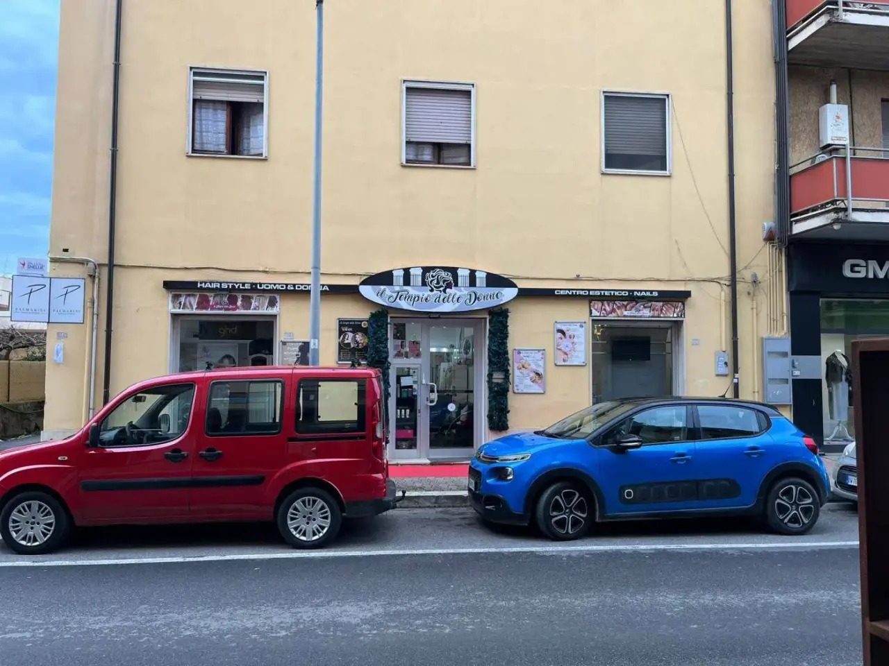 Negozio in Via delle Margherite 55, Aprilia, {3} - Foto 1