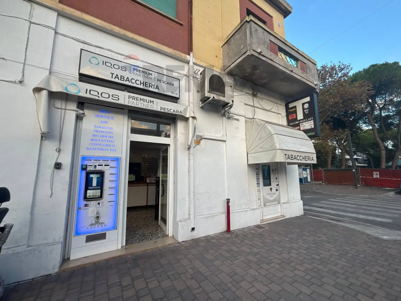Esercizio commerciale in Piazza Duca degli Abruzzi 38, Pescara, {3} - Foto 1