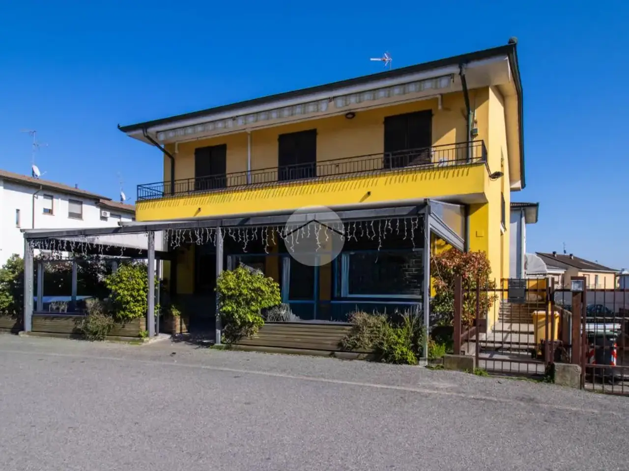 Negozio in Via Felice Cavallotti 44, Lodi, {3} - Foto 1