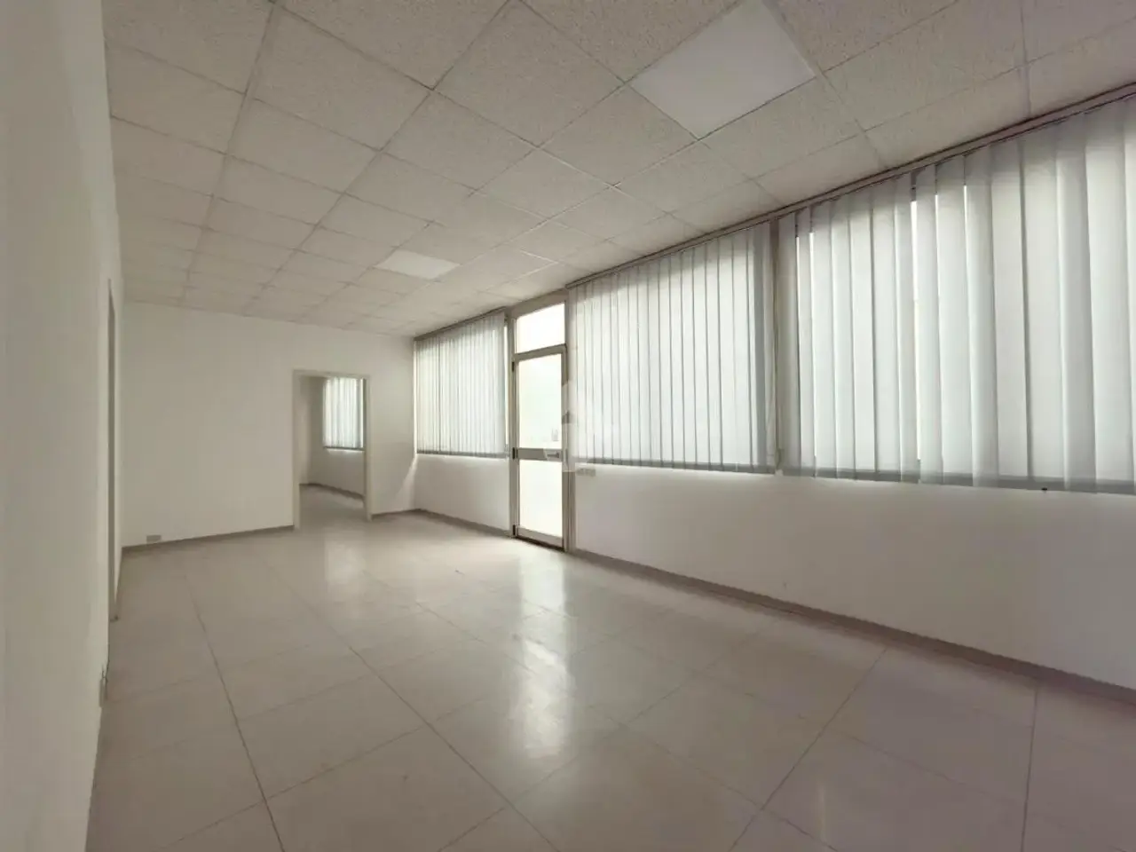 Ufficio in Corso Vercelli 332, Ivrea, {3} - Foto 1