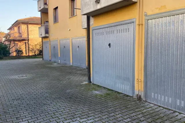 Garage or car box in {3}, Via di Vittorio - Photo 1