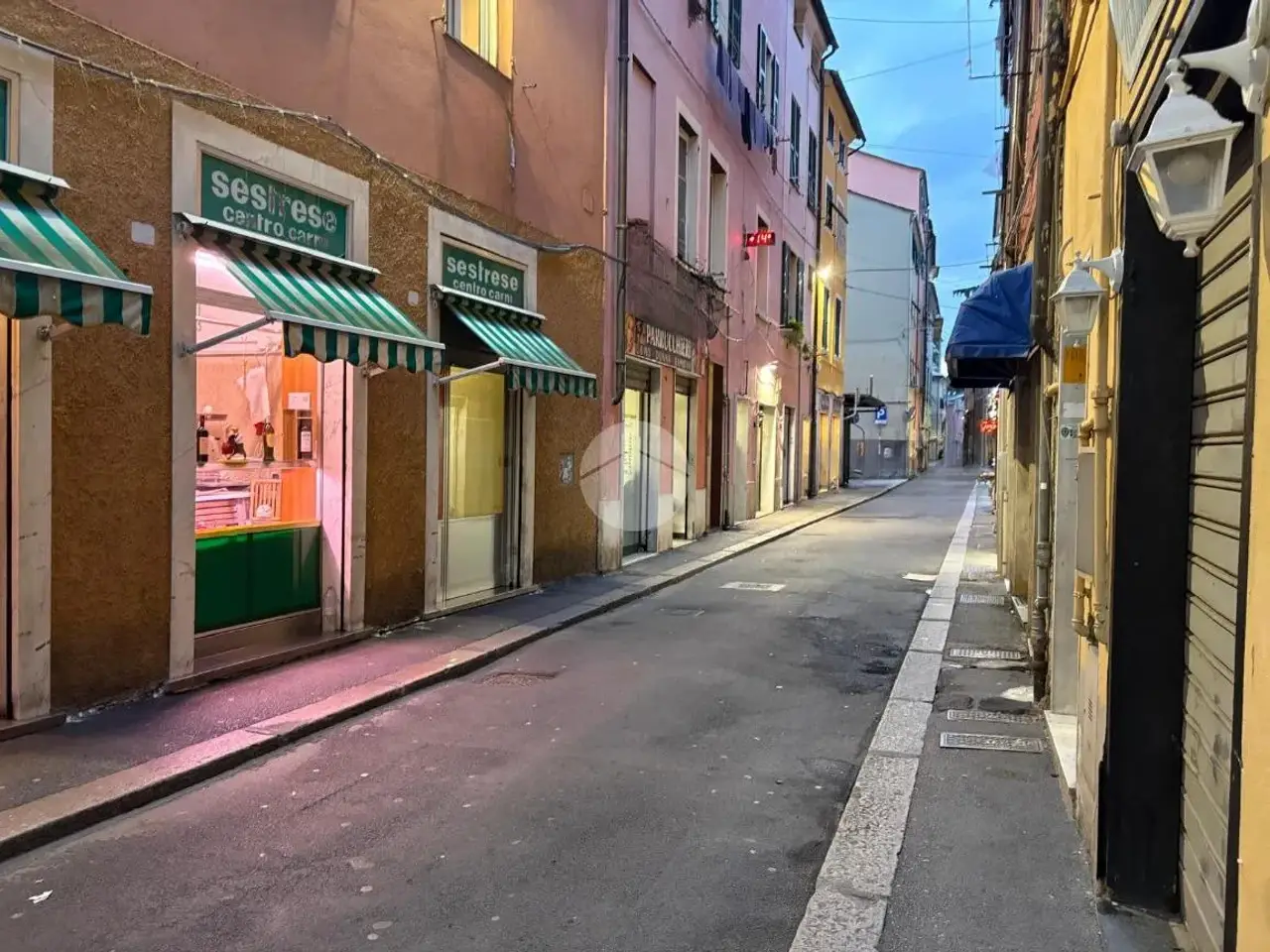 Negozio in Via Alfredo d'Andrade, Genova, {3} - Foto 1