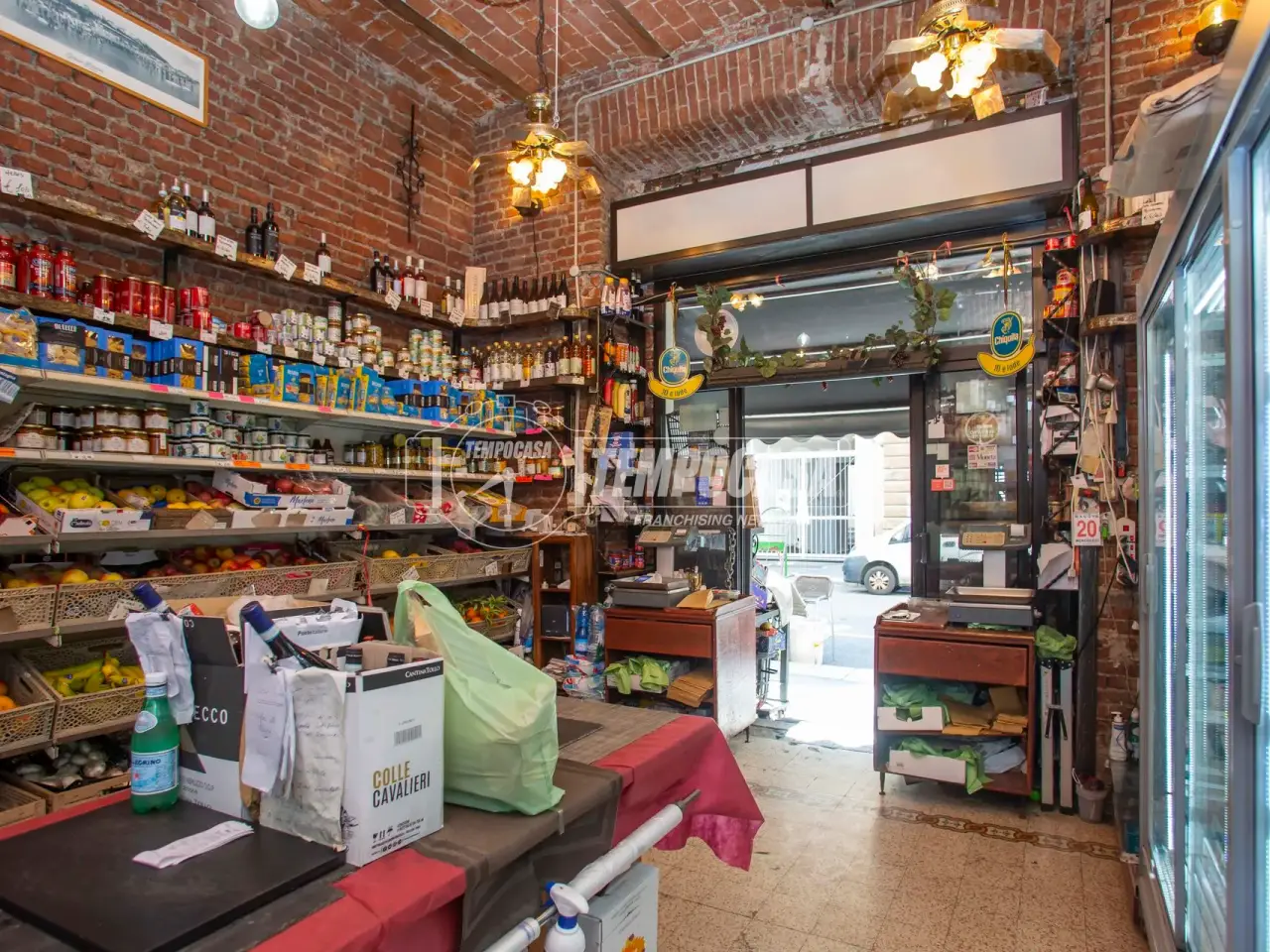 Negozio in Via Giuseppe Piermarini 2, Milano, {3} - Foto 1